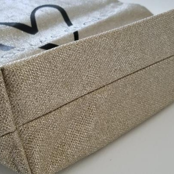 NW Victorias Secret Fashion Show Metallic tote bag - Picture 4 of 8